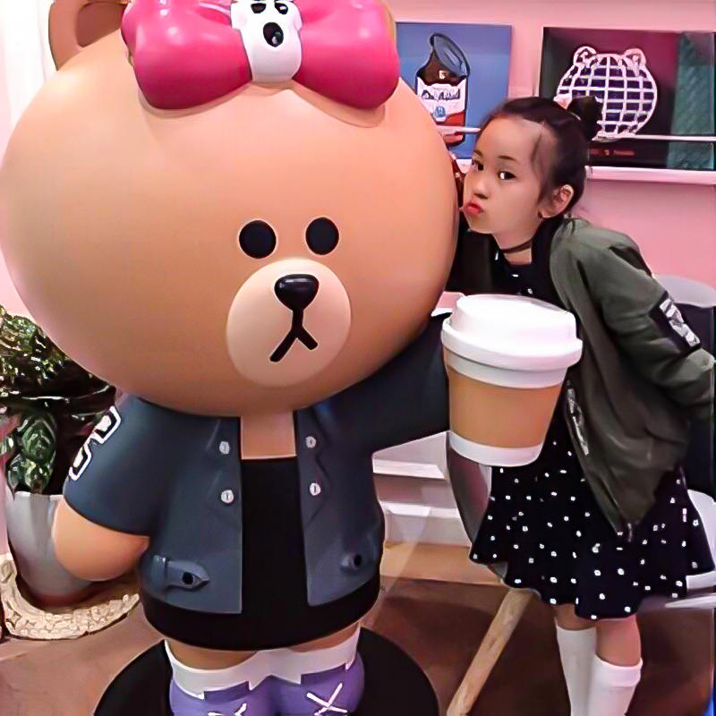 Malzeme Bilimi ve Uzun Ömür: Dış Ortamlarda Çizgi Film Karakterlerinin Heykelleri için Doğru Kompozitin Seçilmesi